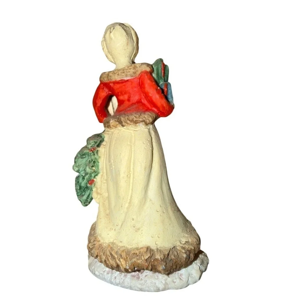 Kurt S. Adler Christmas Village Victorian Lady‎ Figurine Gifts Wreath 3.5in